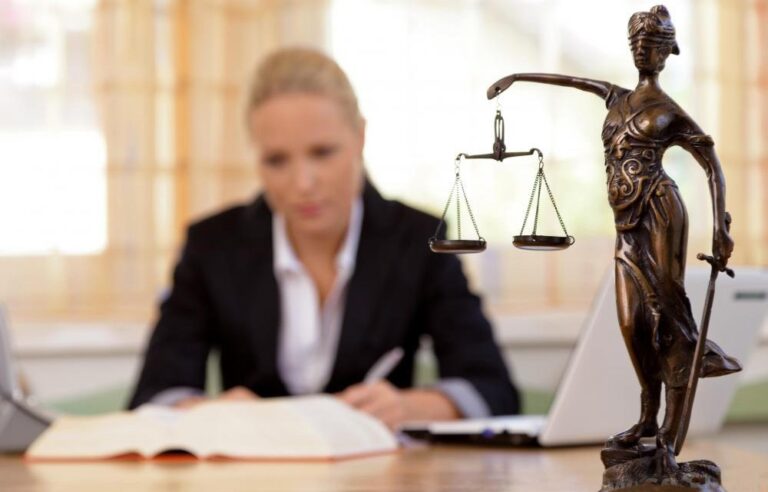 Are You Owed Compensation? Workers Compensation Lawyers Can Help You Find Out